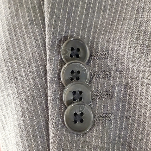 Gray pinstripe suit 44L 36x32 pant slim fit - Picture 6 of 9